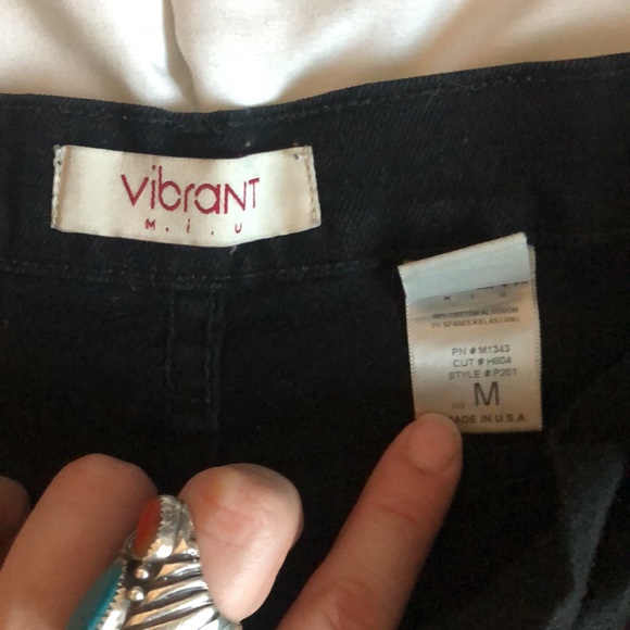 Black Jean cut-off shorts, high waisted, size medium - Picture 5 of 5